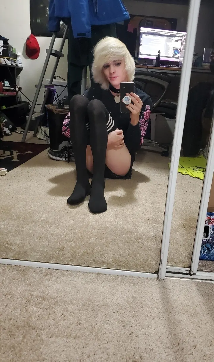 FEMBOY UN POCO DELGADO