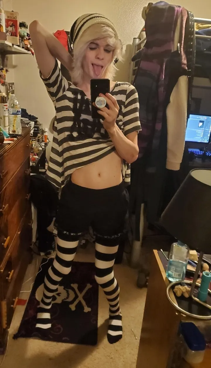 FEMBOY UN POCO DELGADO