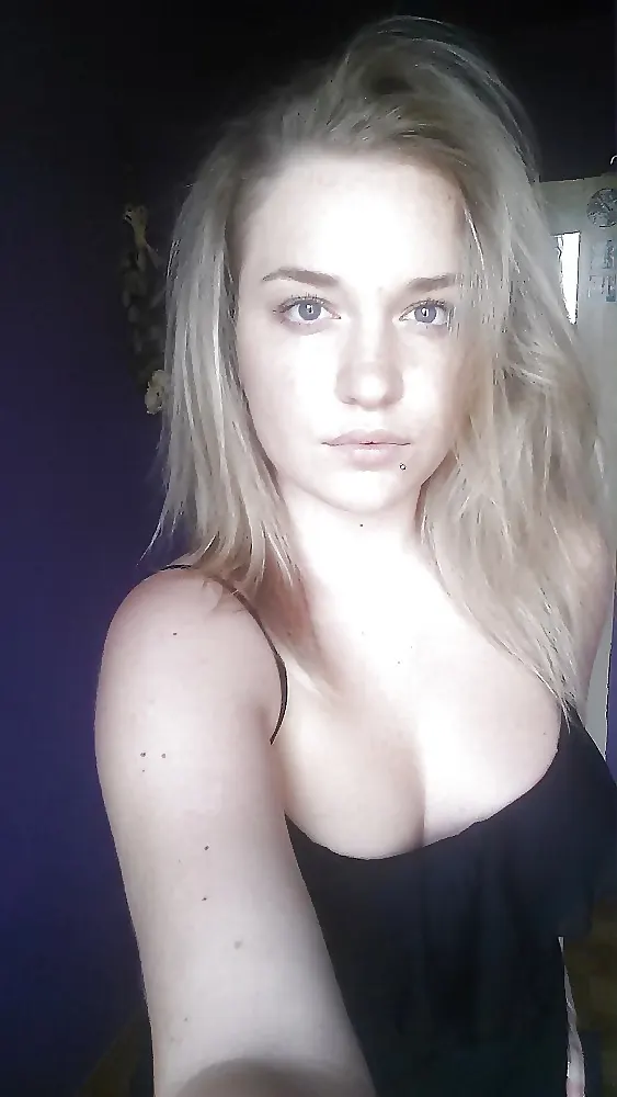 Andreas,rubia hot