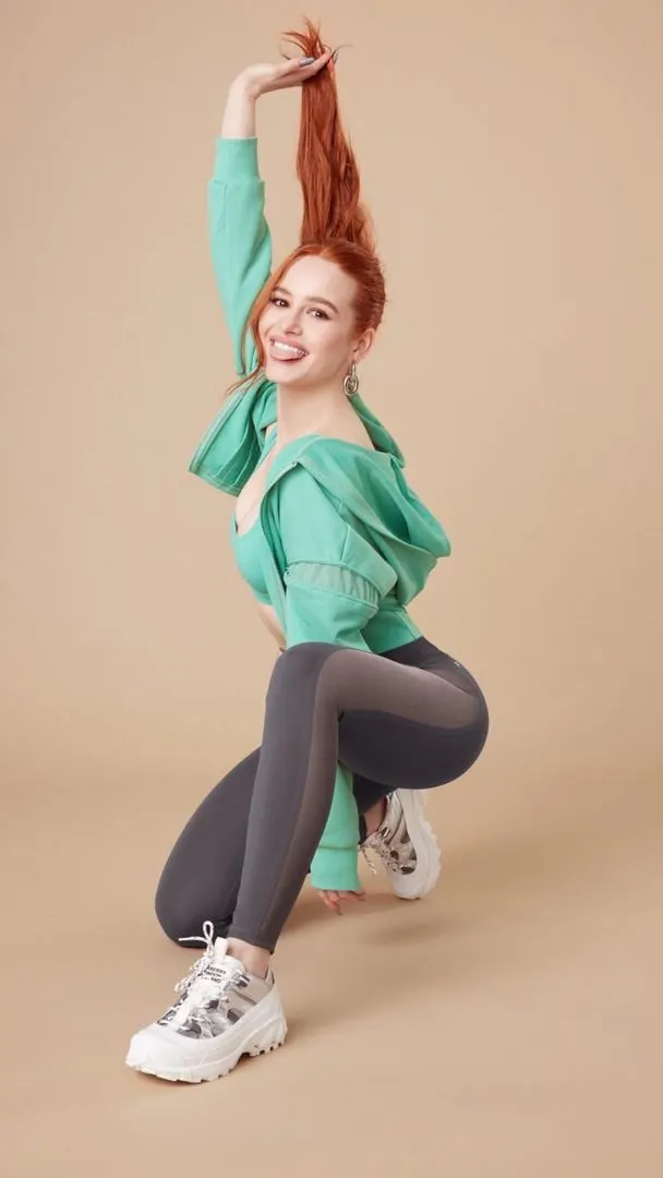 Madelaine Petsch (No porno)