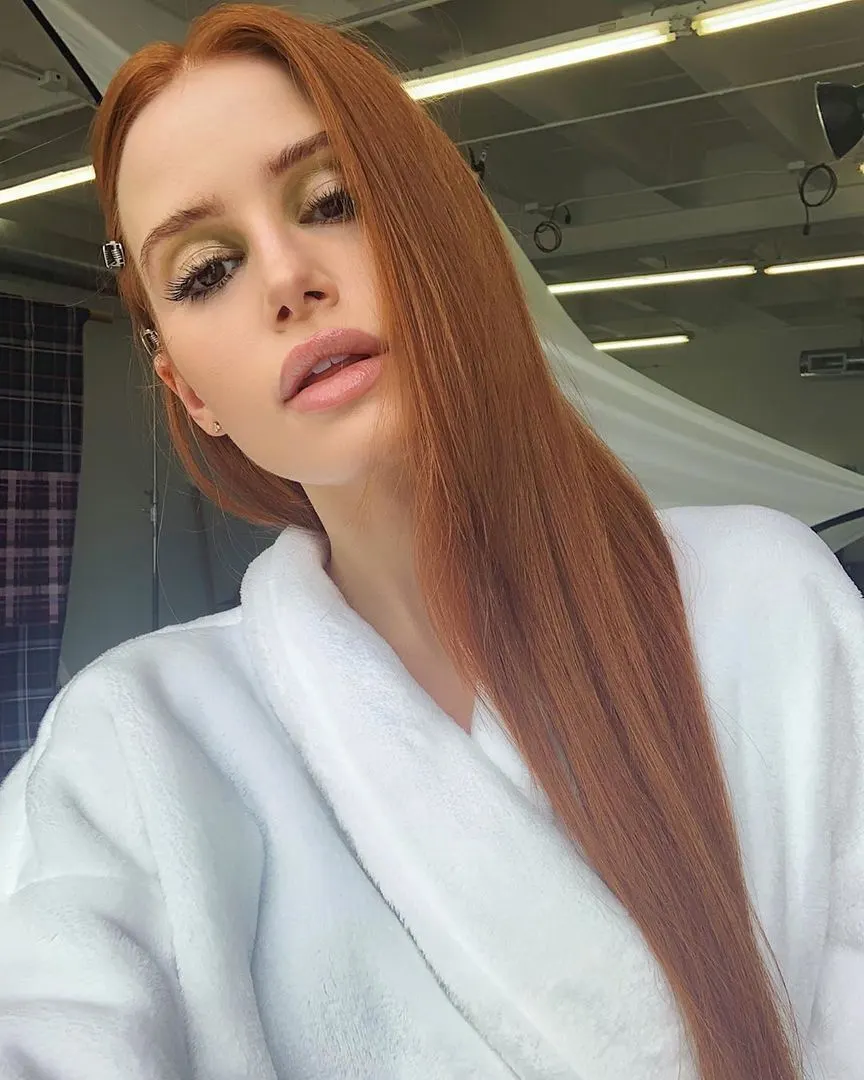 Madelaine Petsch (No porno)