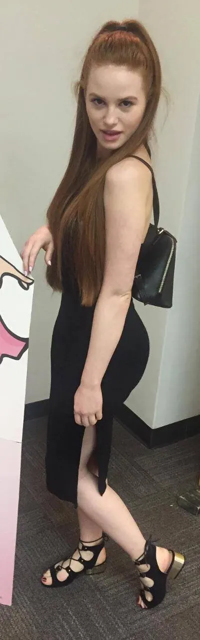 Madelaine Petsch (No porno)