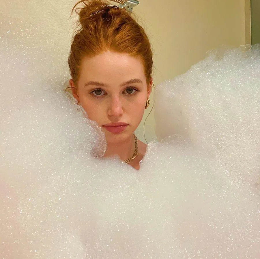 Madelaine Petsch (No porno)