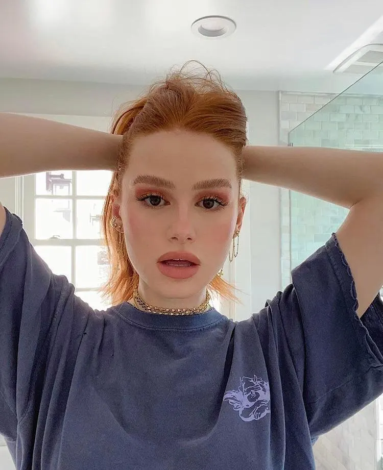 Madelaine Petsch (No porno)