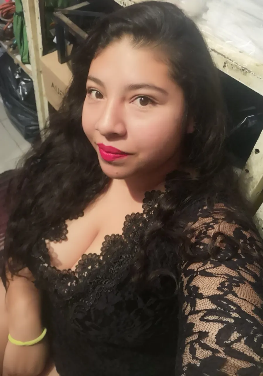 Mi comadre Caro de nuevo tetas Jugosas 🤤