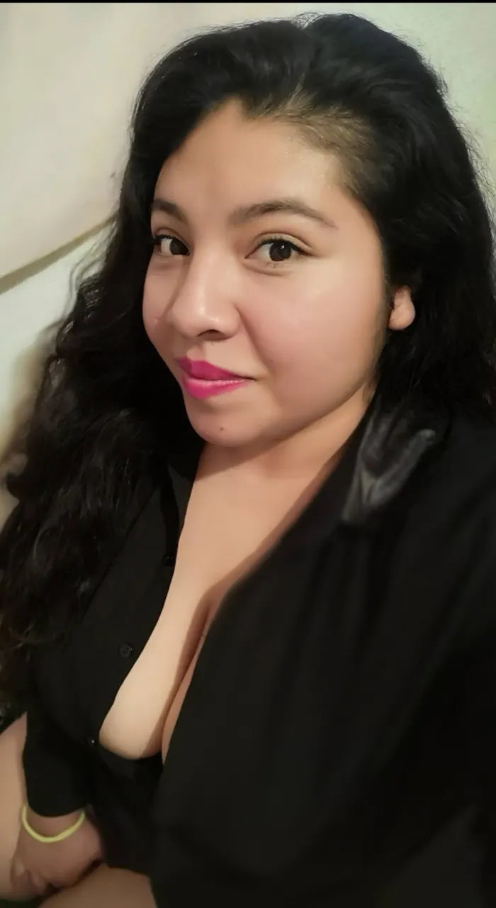 Mi comadre Caro de nuevo tetas Jugosas 🤤