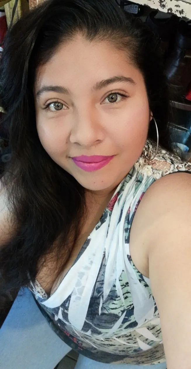 Mi comadre Caro de nuevo tetas Jugosas 🤤