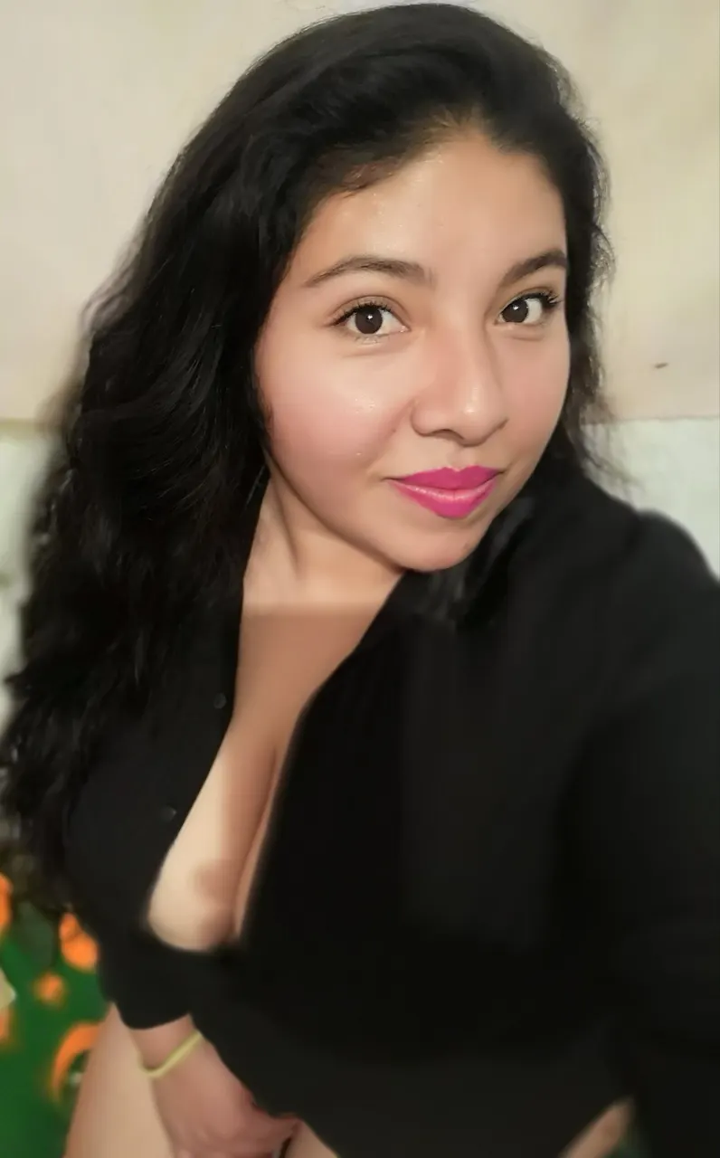 Mi comadre Caro de nuevo tetas Jugosas 🤤