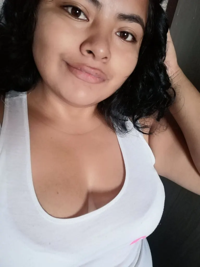 Gordita tetona amateur...