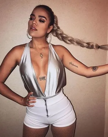 Famosas que nos gustaria ver en un sitio porno