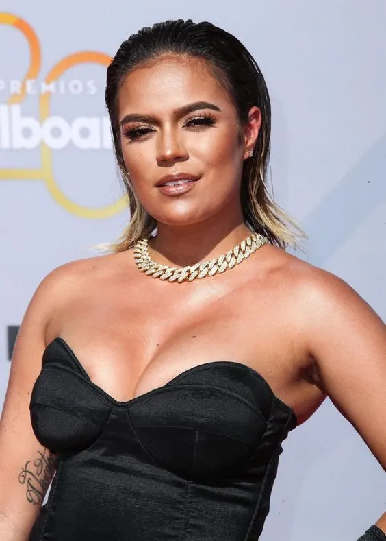 Famosas que nos gustaria ver en un sitio porno