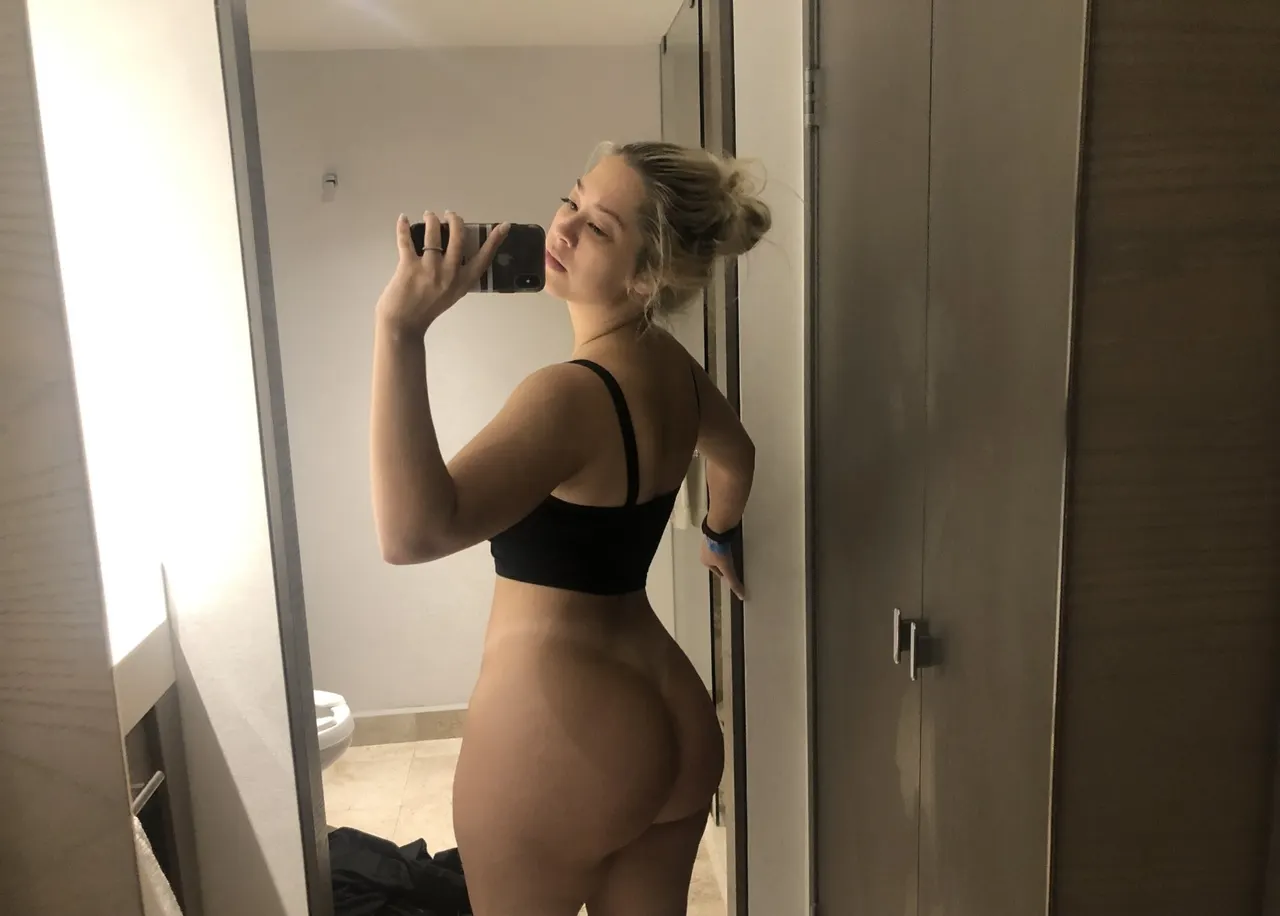 Sexy Y Voluptuosa