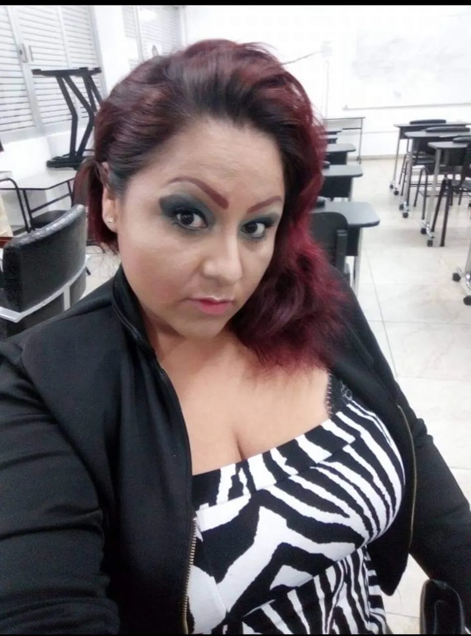Más de esta señora super tetoncisima!!!