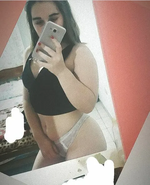 Yessi amiguita putita