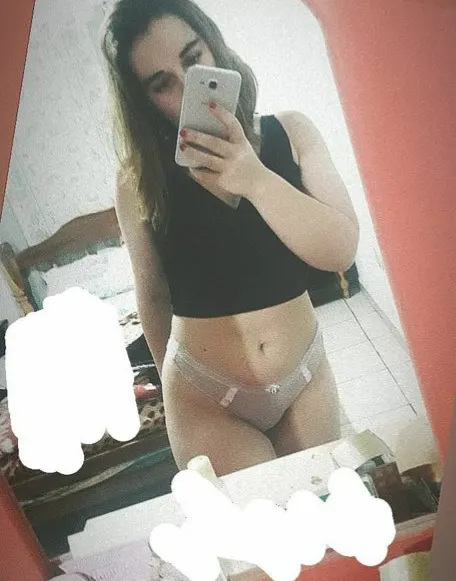 Yessi amiguita putita