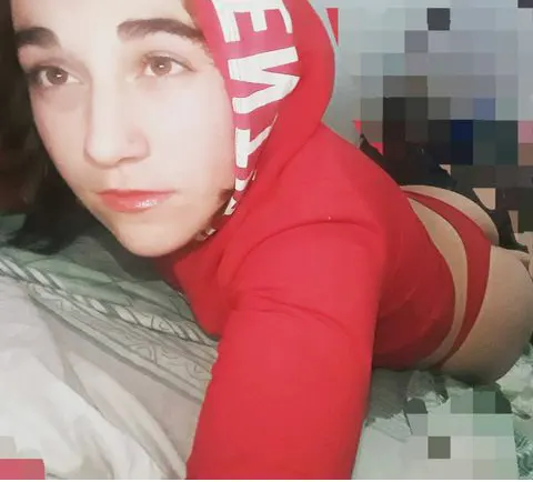 Yessi amiguita putita