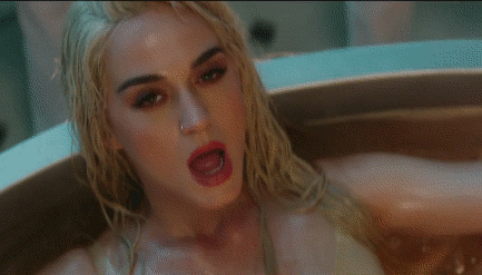 Katy Perra GIFS tetas y culazo