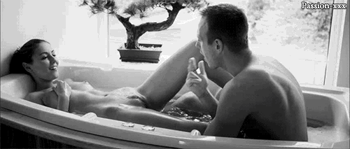 Que lindo un polvo mientras te bañas
