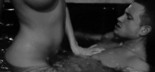 Encuentros en el agua (Gif y algún relato)