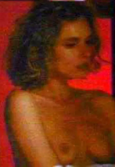 Retro la hermosa actriz Maryam d'Abo