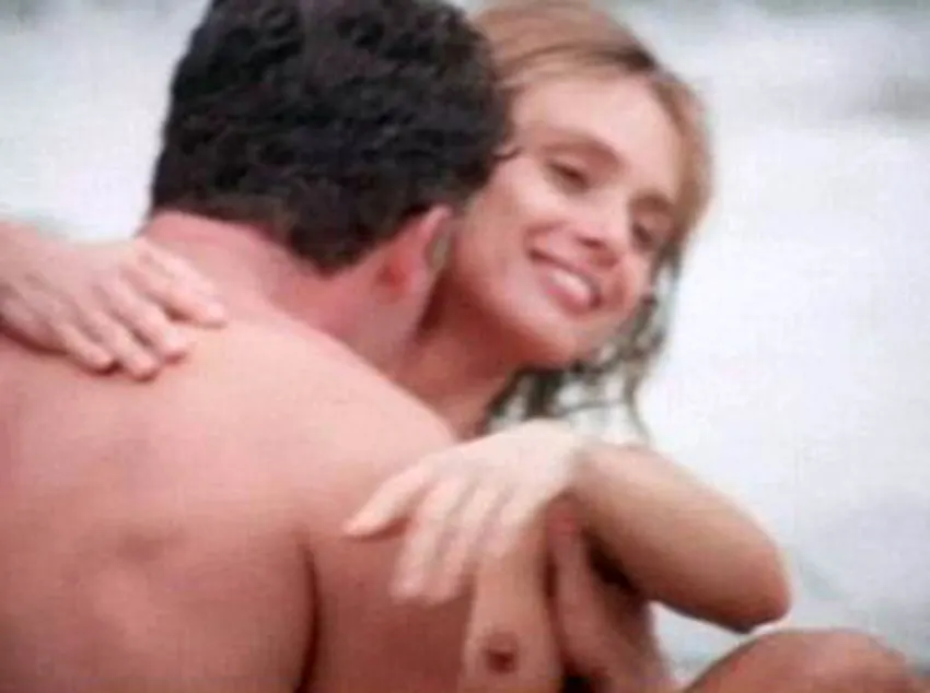 Retro la hermosa actriz Maryam d'Abo