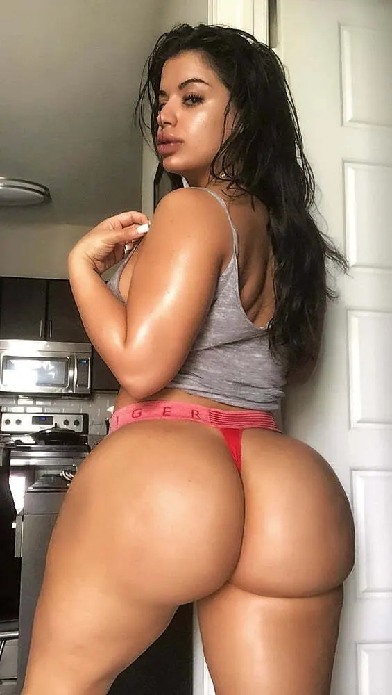 @reallissaaires;Instagram (Argentina de Onlyfans)