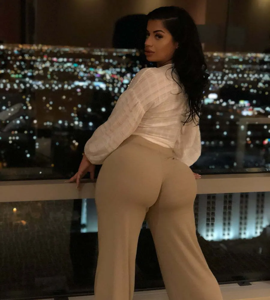 @reallissaaires;Instagram (Argentina de Onlyfans)