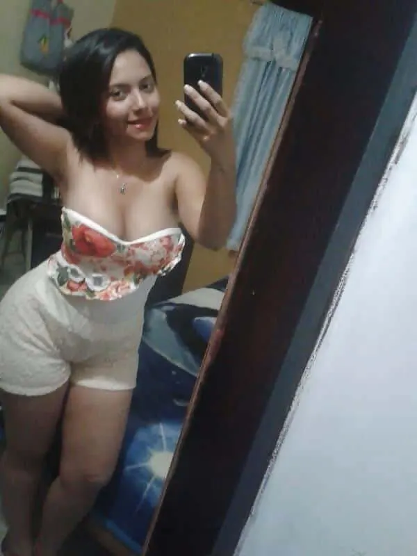 Esto es un sueño..culo, tetas, carita..