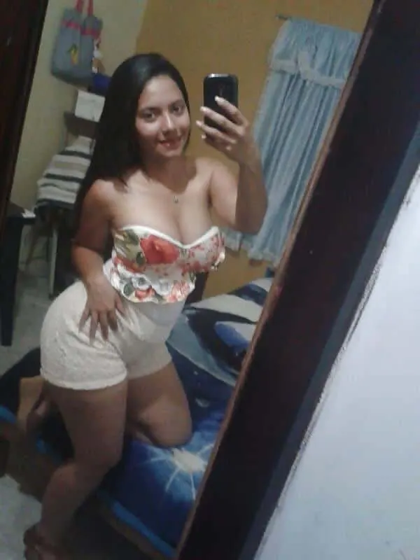 Esto es un sueño..culo, tetas, carita..