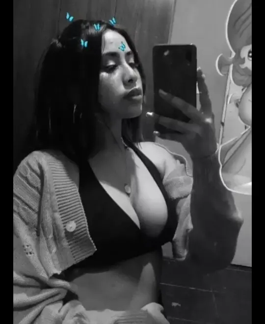 Quien le hace un cum tribute a esta perra?