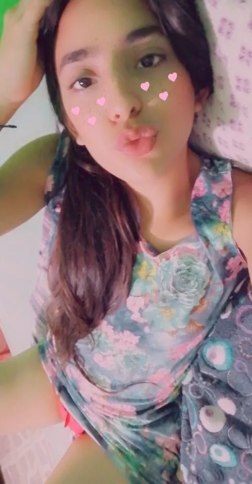 Carita de inocente pero bien putita caliente