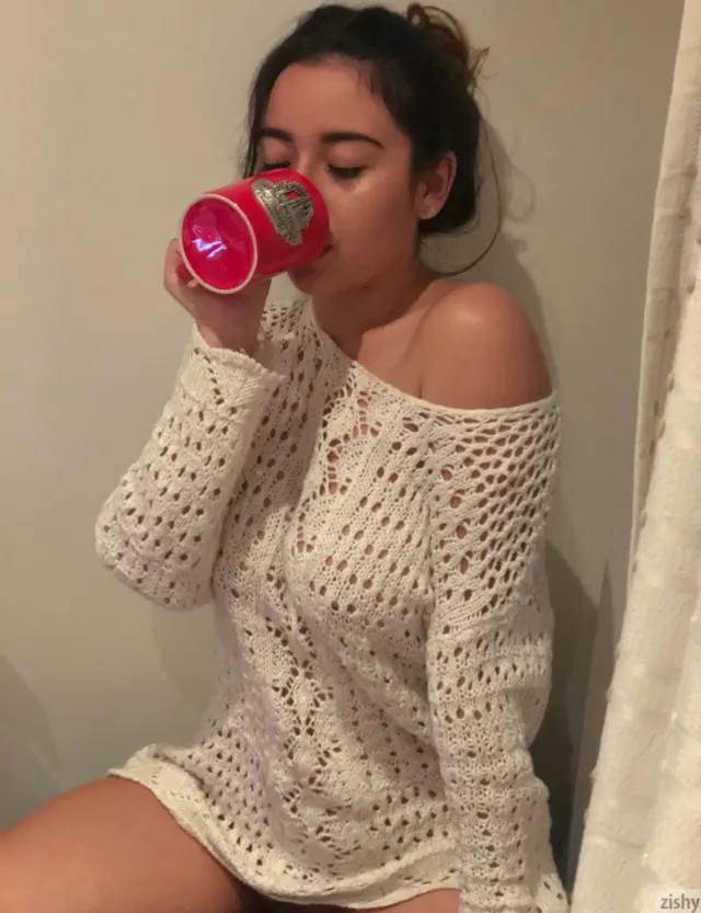 Rica colombiana tetona.