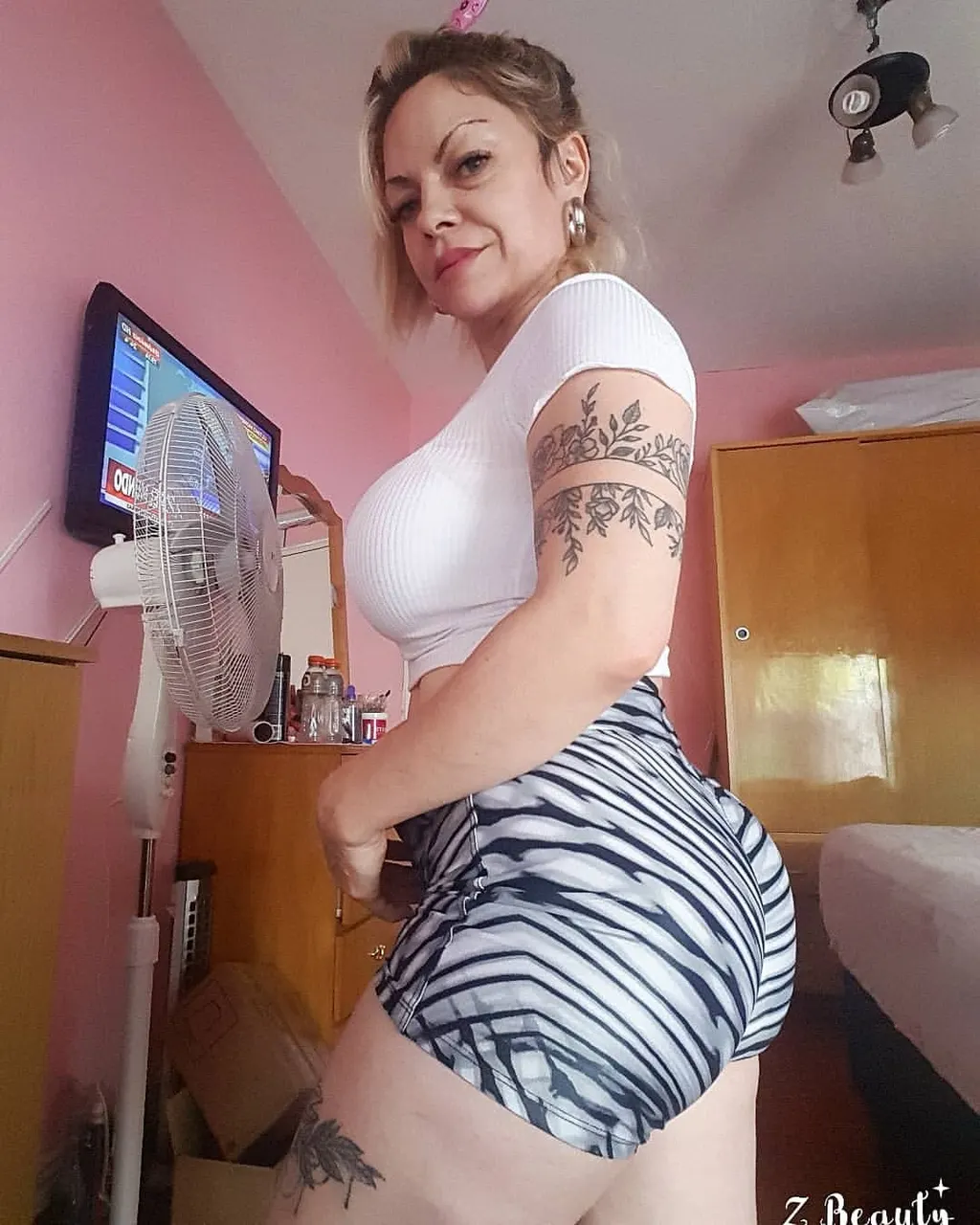 Terrible milf rubia