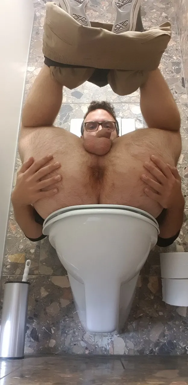 Poniendo huevos...