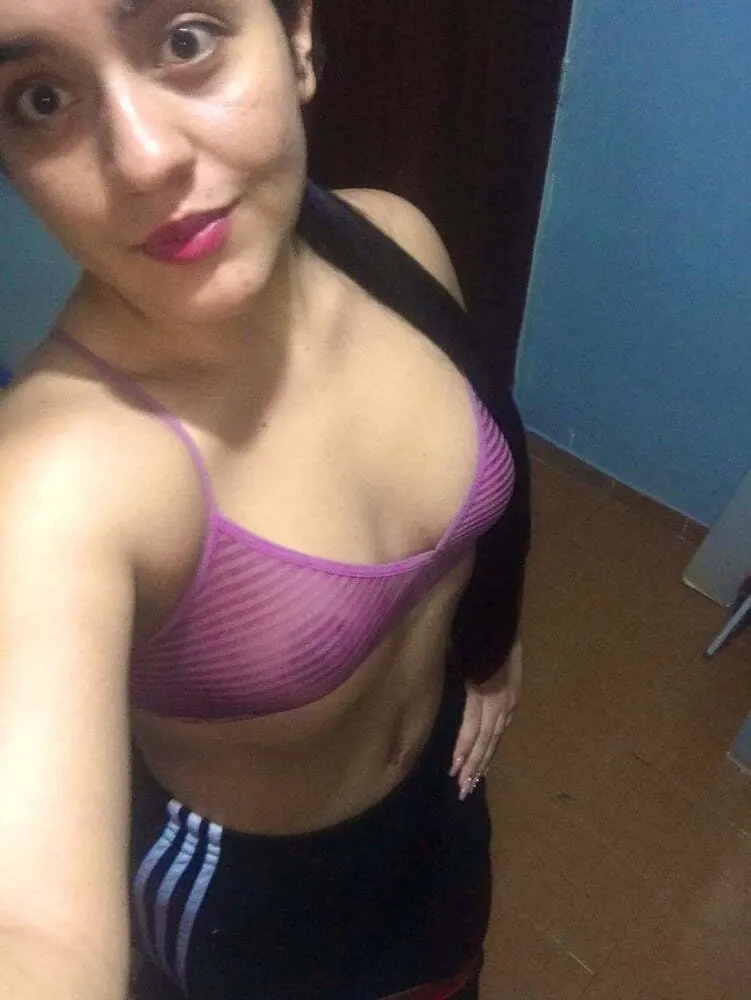 Enfermera cachonda me manda fotos