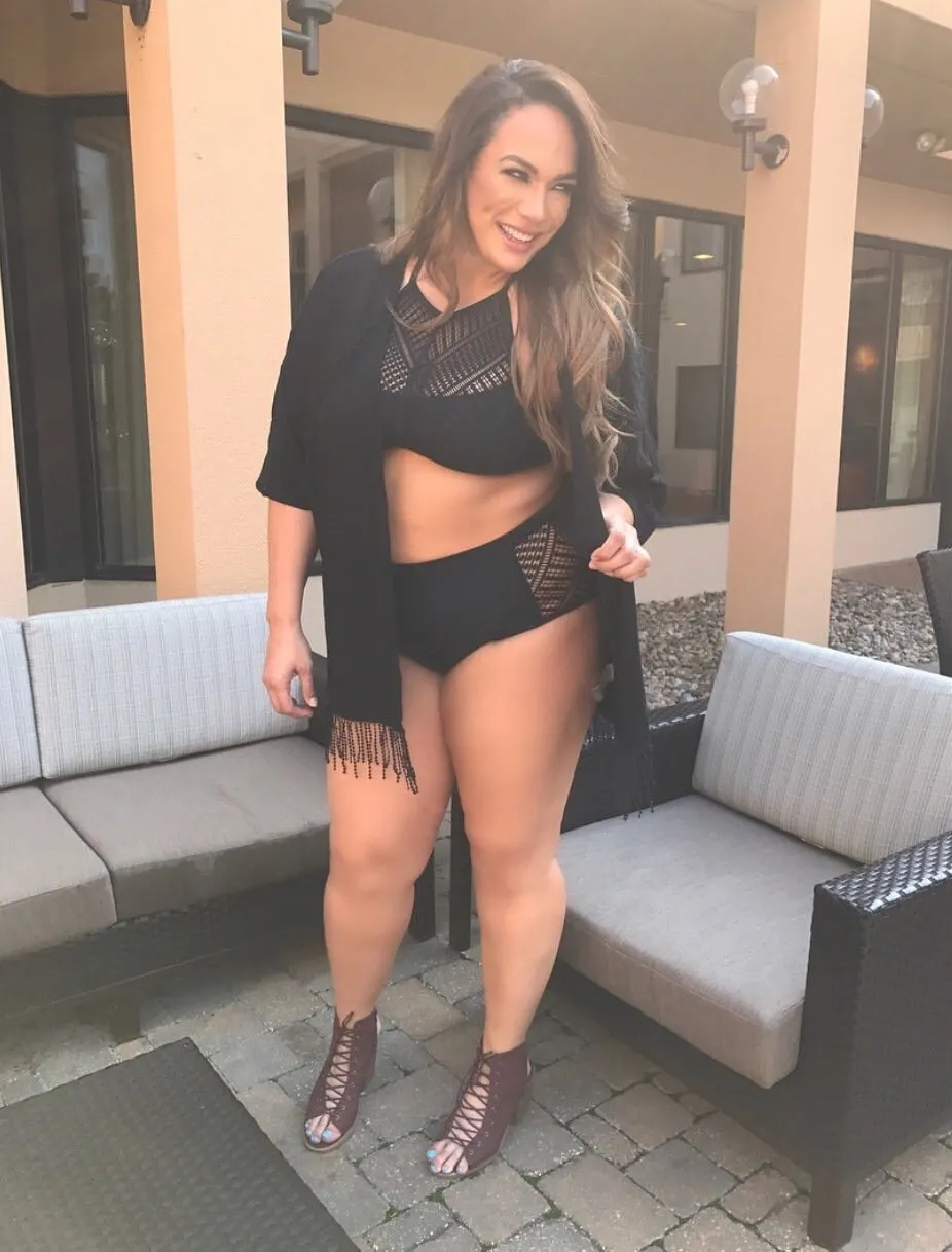 WWsEx: Nia Jax gordiputibuena