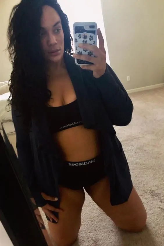 WWsEx: Nia Jax gordiputibuena