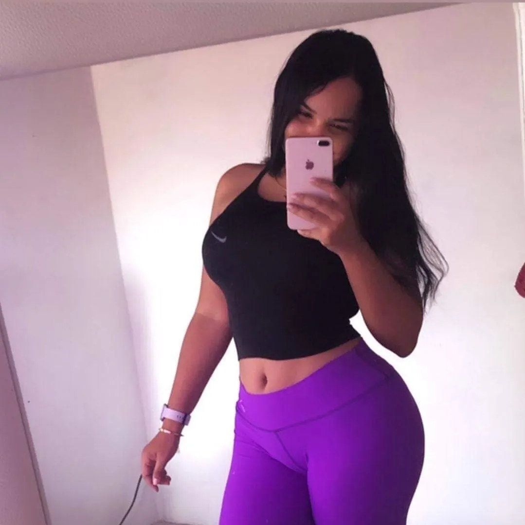 venezolana culona y tetona