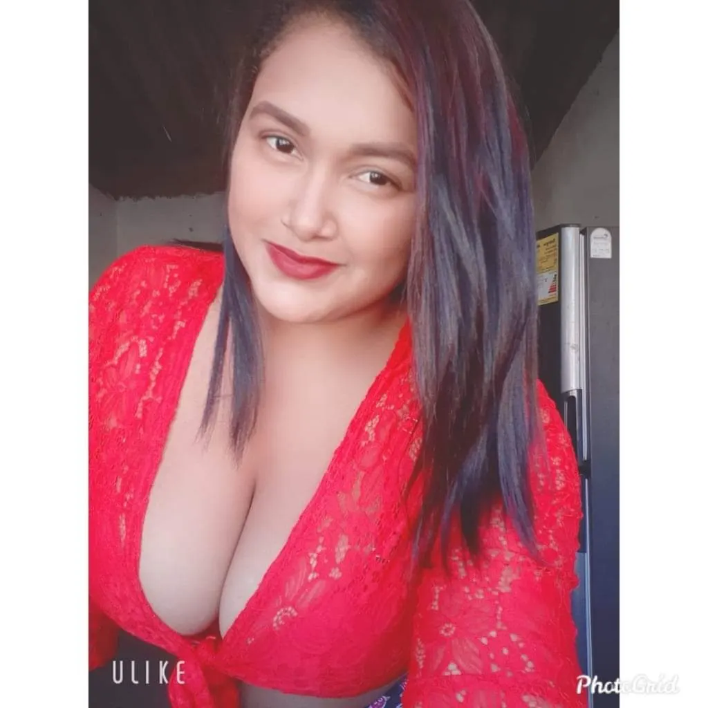 Mi amiga con Las Tetas Más Perfectas