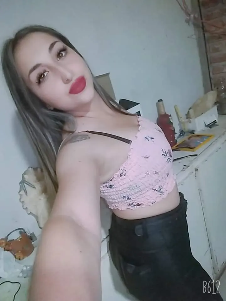 Hermosa Oficial de la Bonaerense
