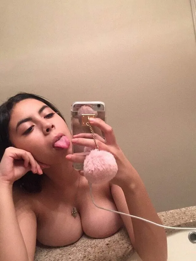 Mi amiga quiere lechita calentita