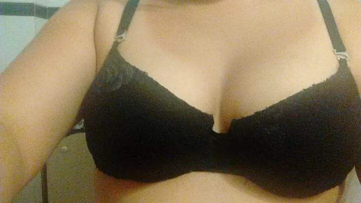 Una putita que me cojí y conocí en badoo