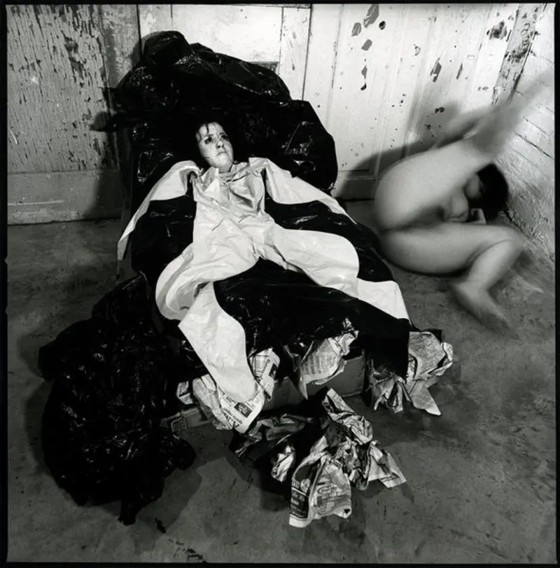 Britanny Markert - Oscura fotografía analógica