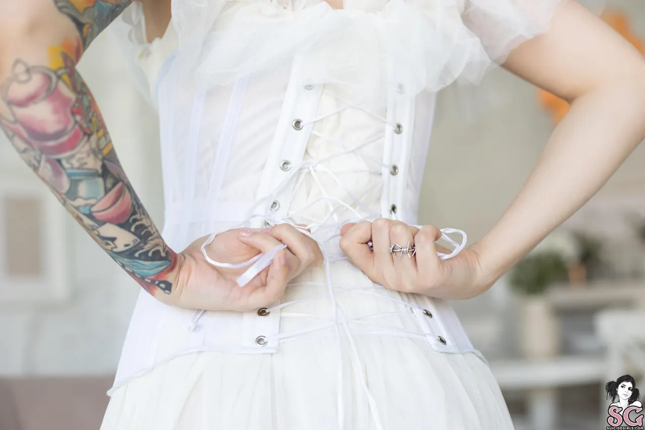 awondrr White Wedding