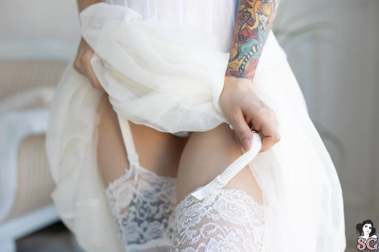 awondrr White Wedding