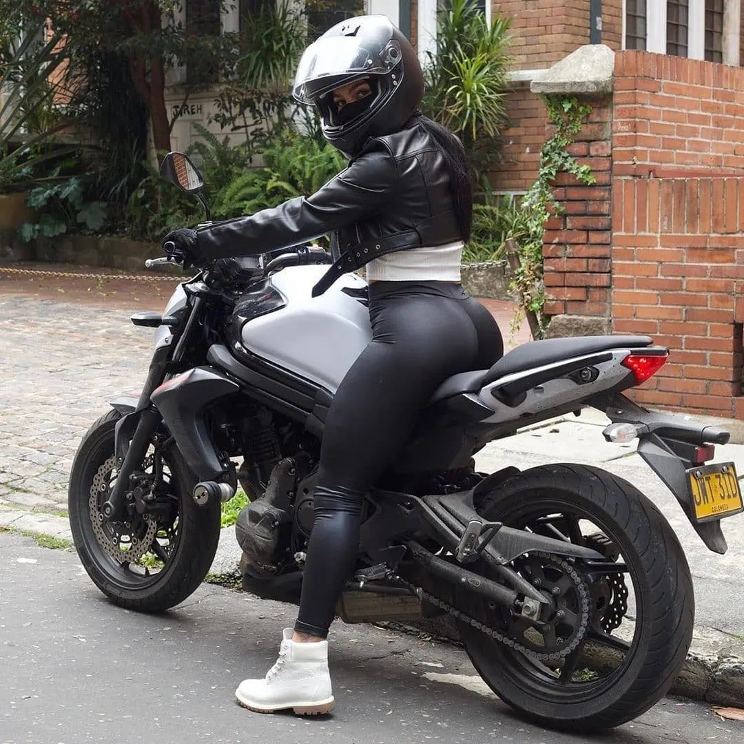 Motos y mujeres que más