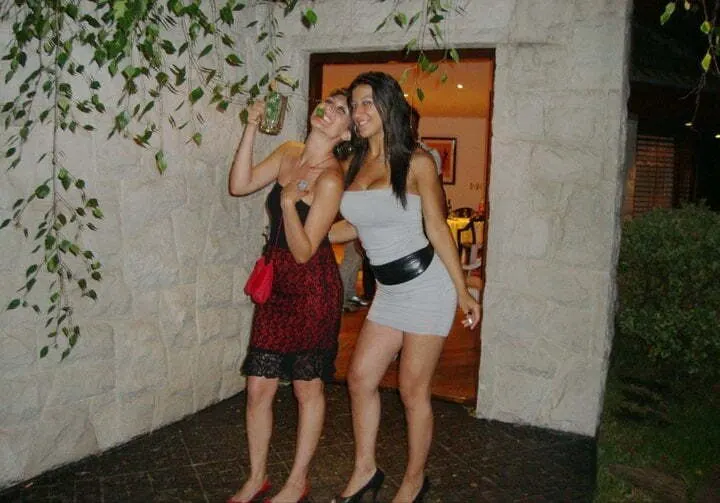 Romy , una promotora muy sexie