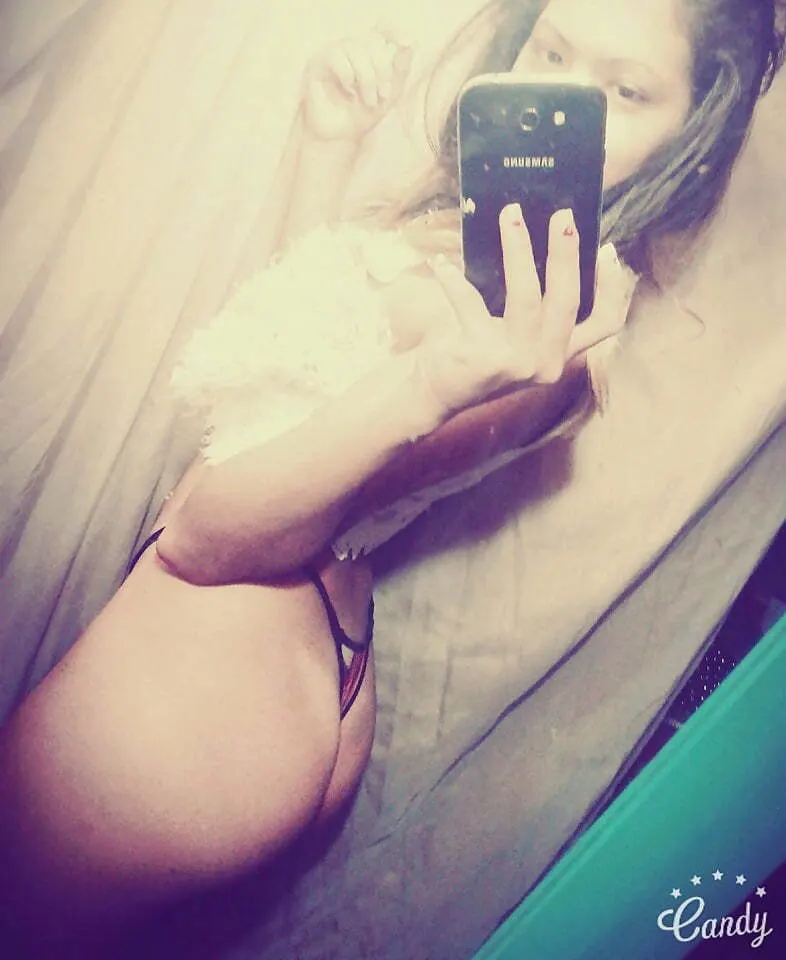 Rocio , hermosa promotora se muestra