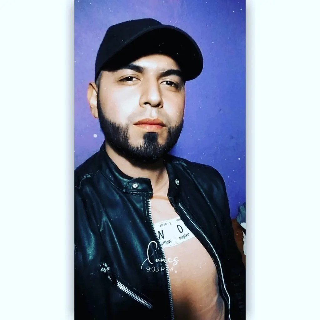 Ayuda me gusta y quiero coger a mi tía 🤔😏