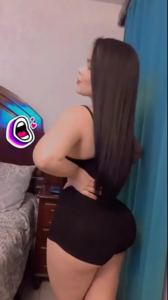 Diosa buenota, culona y tetona de extrema calidad.